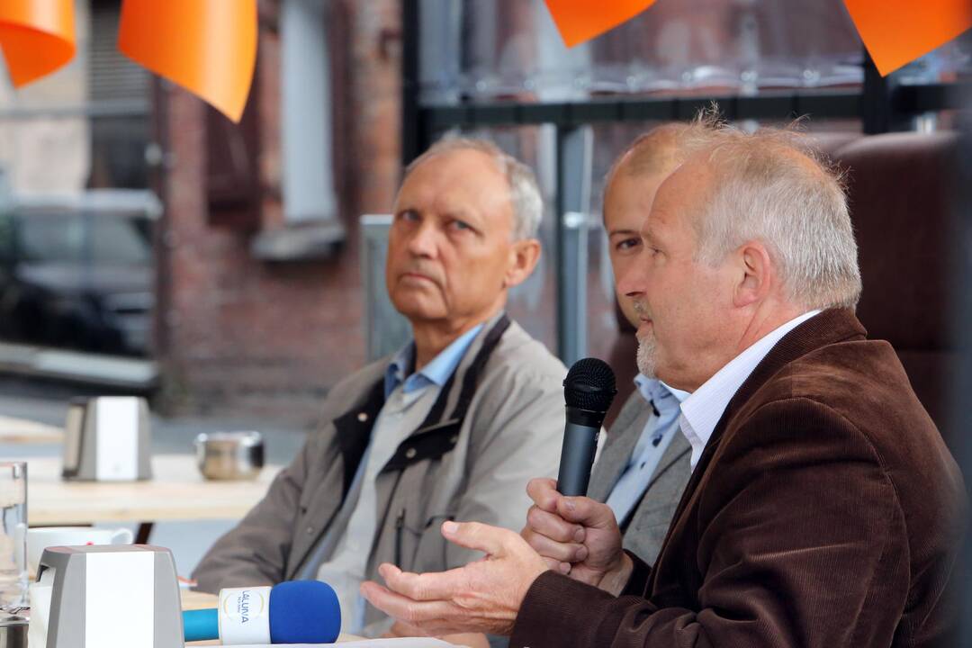 Diskusija: Danė ar Dangė
