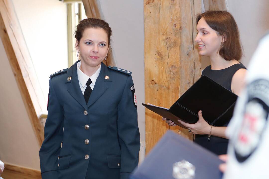 Priesaiką davė policininkės