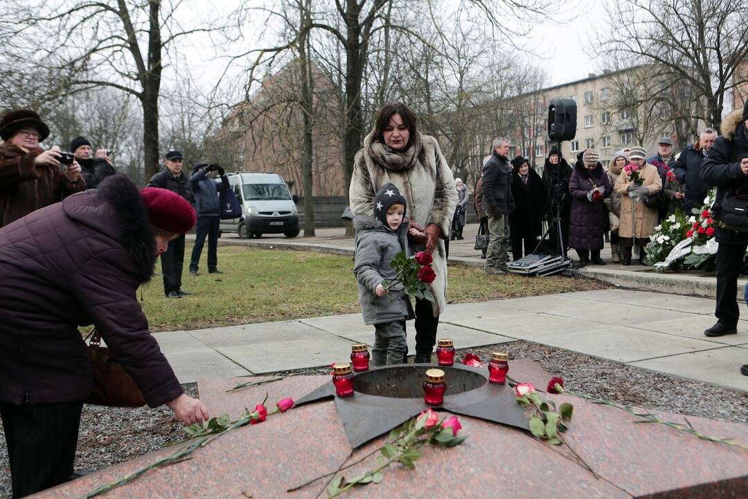 Veteranai minėjo raudonosios armijos įžengimo į Klaipėdą metinės