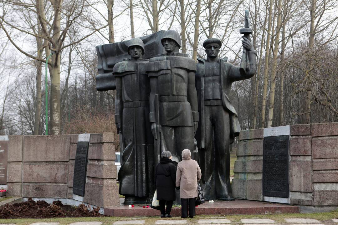 Veteranai minėjo raudonosios armijos įžengimo į Klaipėdą metinės
