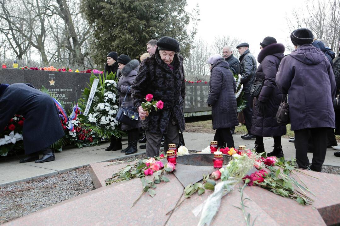 Veteranai minėjo raudonosios armijos įžengimo į Klaipėdą metinės