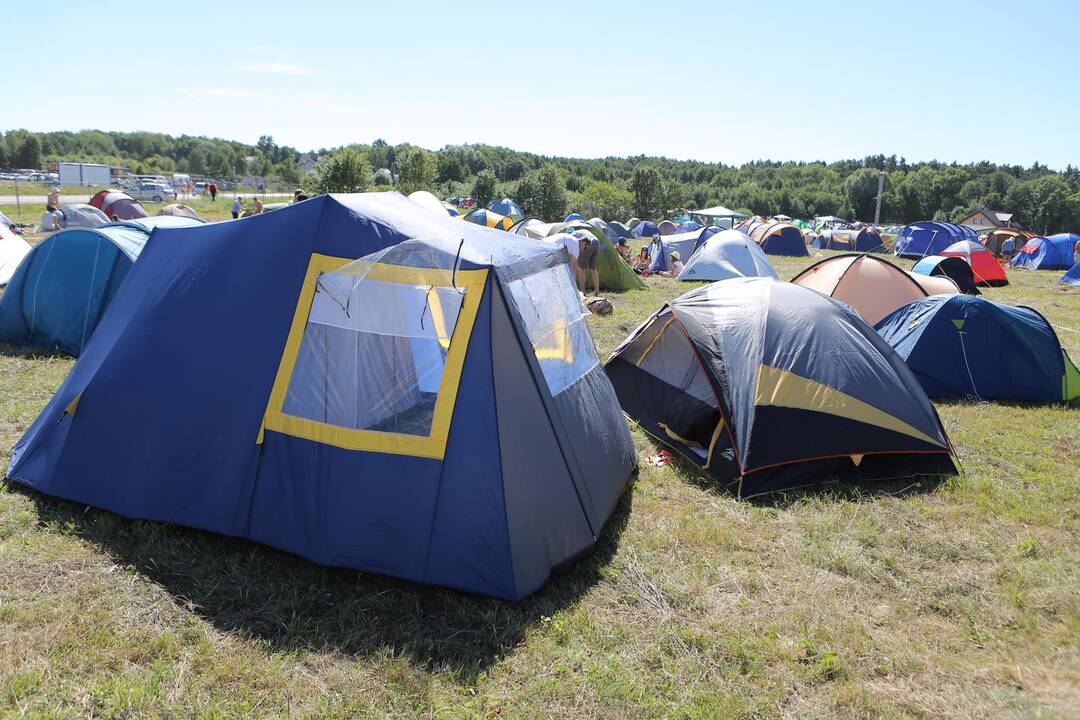 Į Karklę plūsta festivalio dalyviai