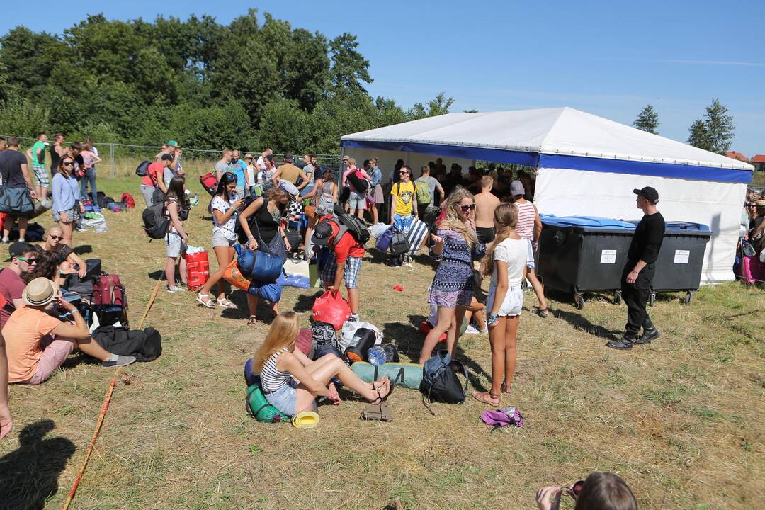 Į Karklę plūsta festivalio dalyviai