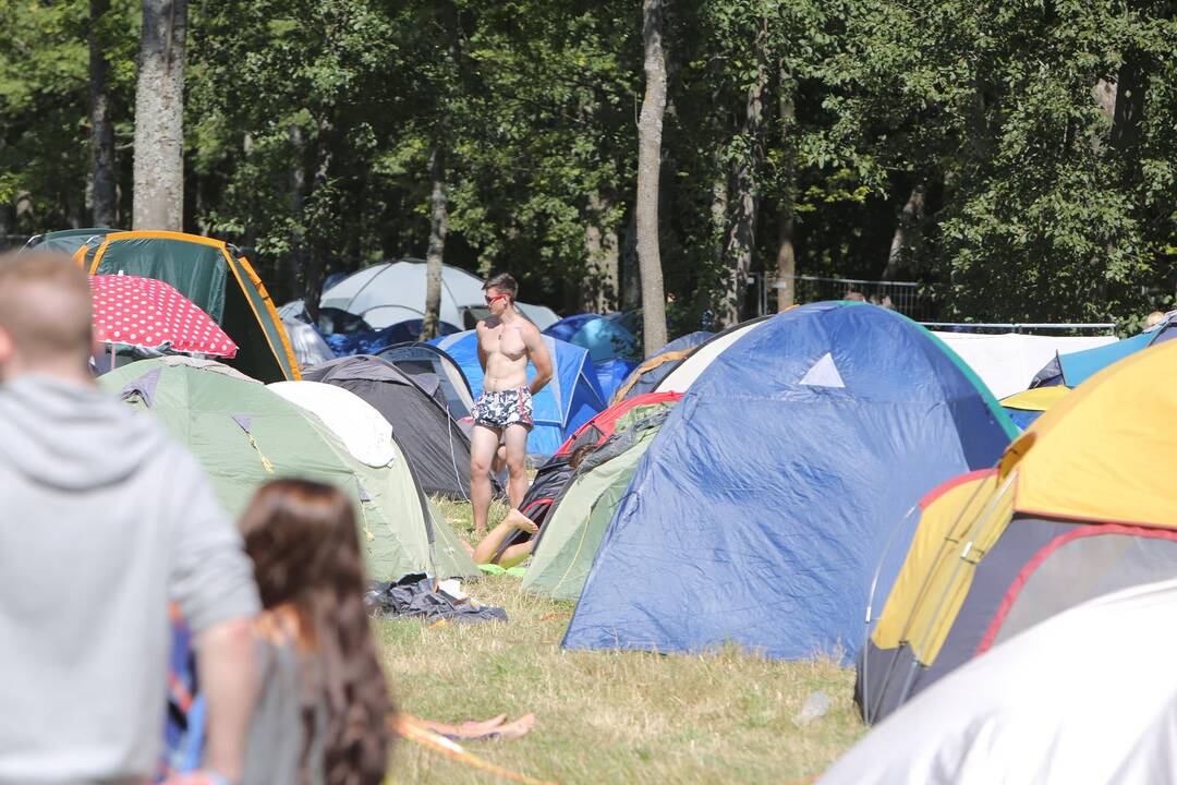 Į Karklę plūsta festivalio dalyviai