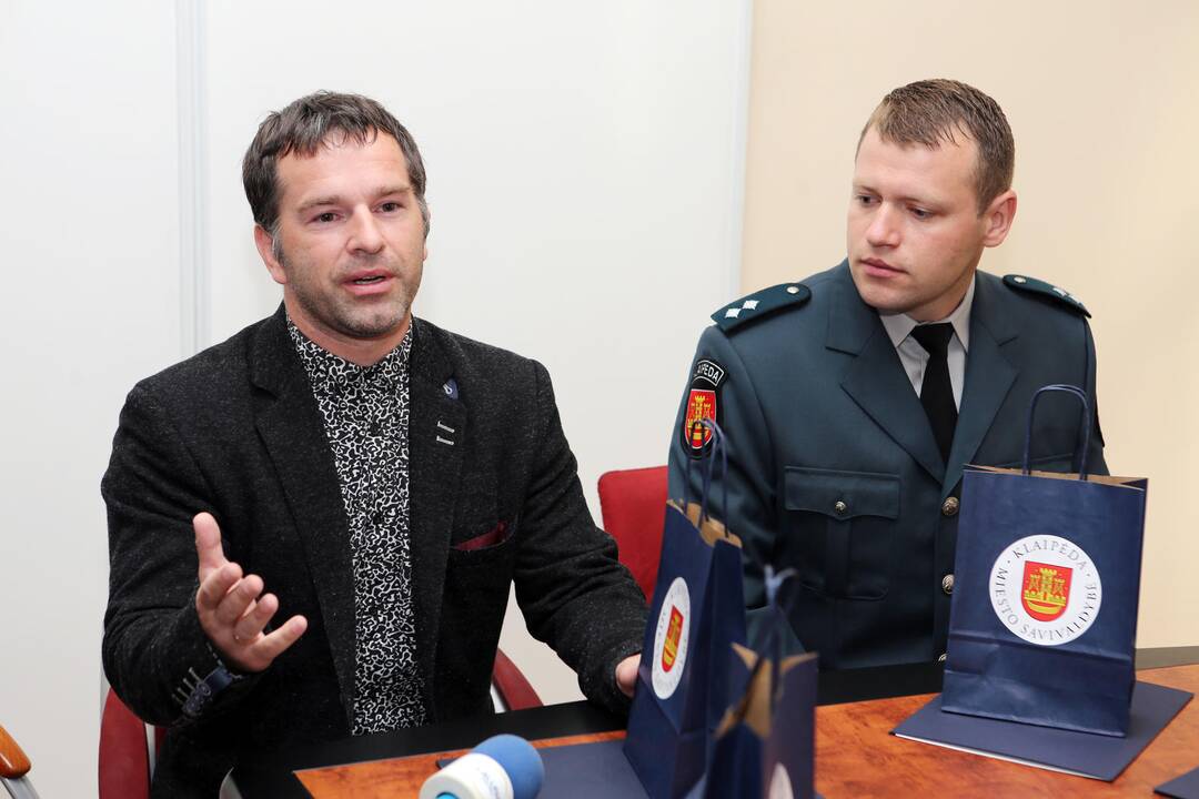 Meras padėkojo policininkams