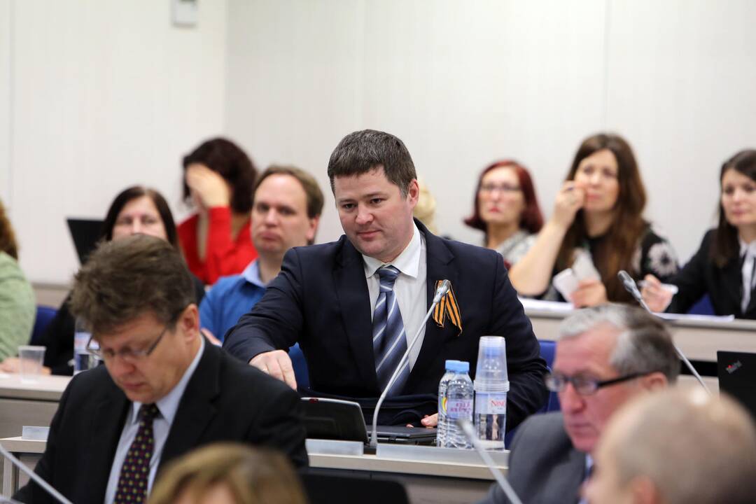 Provokacija: V. Titovas pasidabino Georgijaus juostele