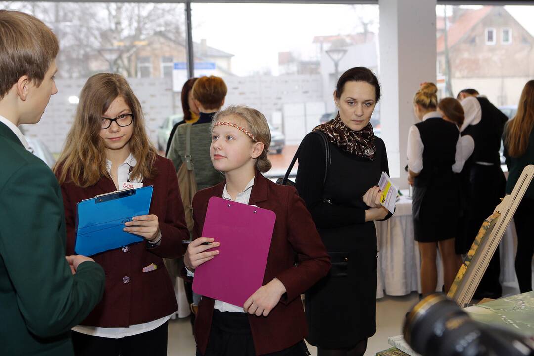 Mokinių mokomųjų bendrovių mugė