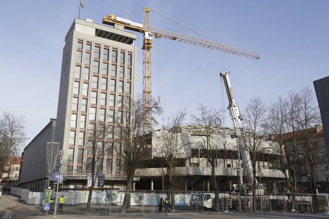 Klaipėdos muzikinio teatro atnaujinimo darbai: krano misija baigta