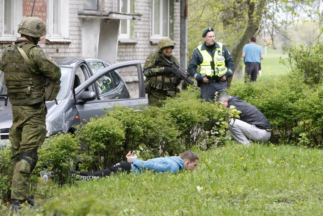 Uostamiestyje - karinės pajėgos