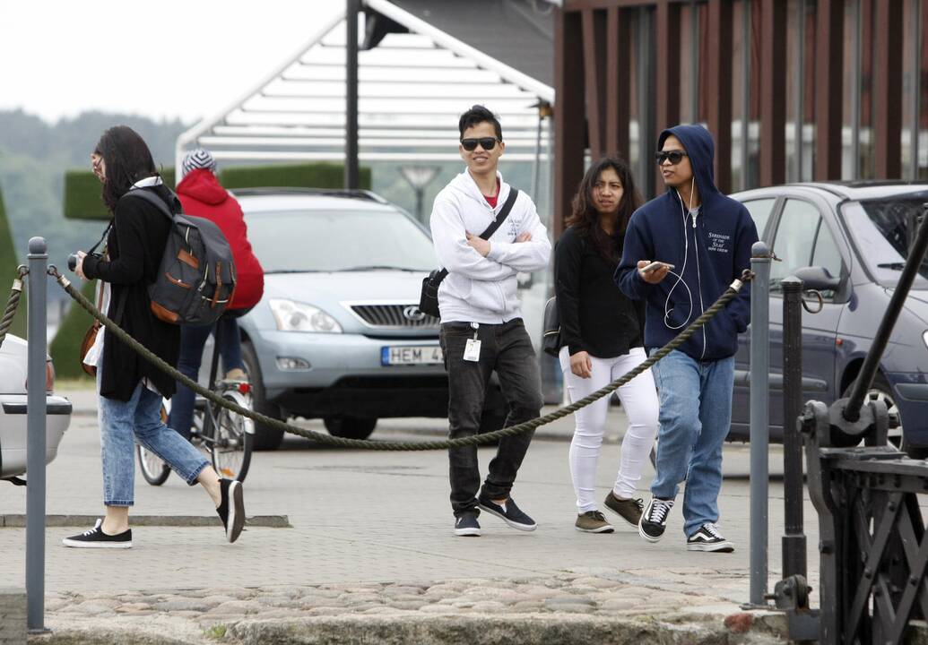 Uostamiestyje vieši akį traukiantis kruizinis laineris