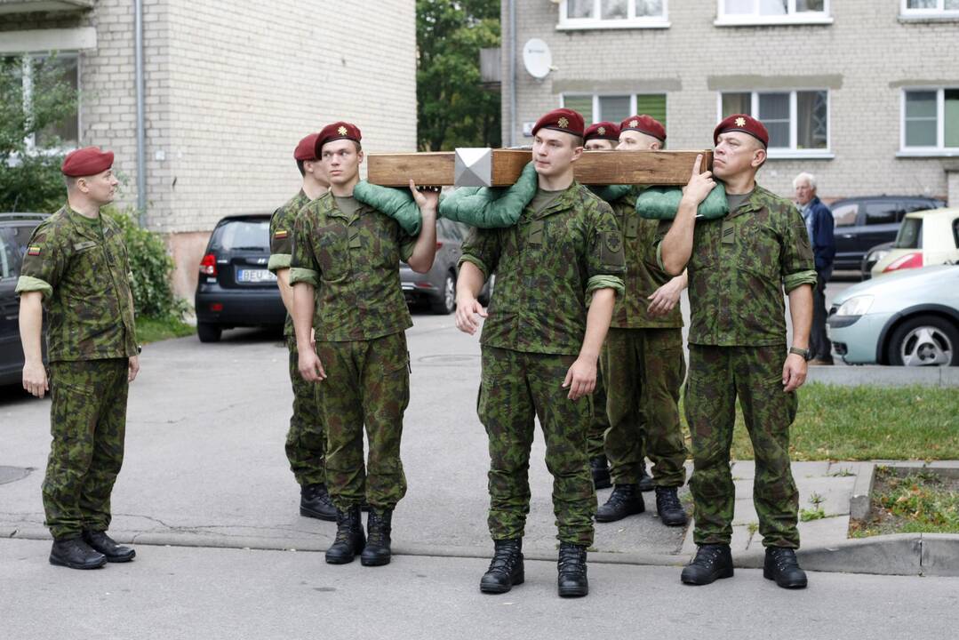 Nešdami kryžių kariai nužygiuos iš Klaipėdos į Kryžių kalną