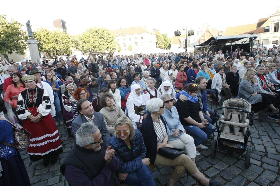 Uostamiestyje prasidėjo festivalis „Lauksnos“