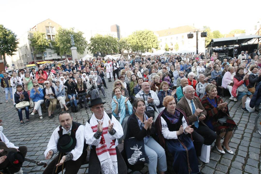 Uostamiestyje prasidėjo festivalis „Lauksnos“