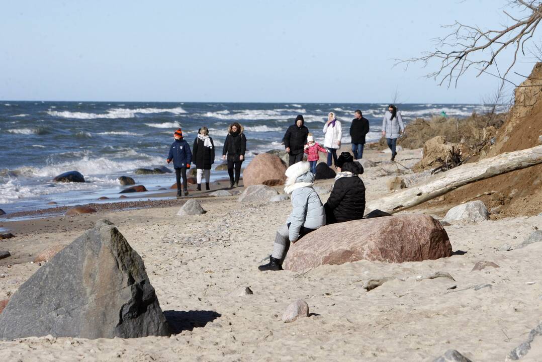 Klaipėdiečiai plūstelėjo į Karklę