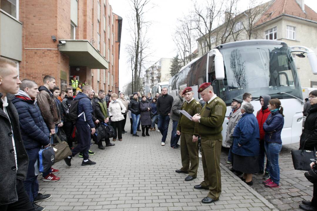 Šauktiniai išvyksta į Ruklą