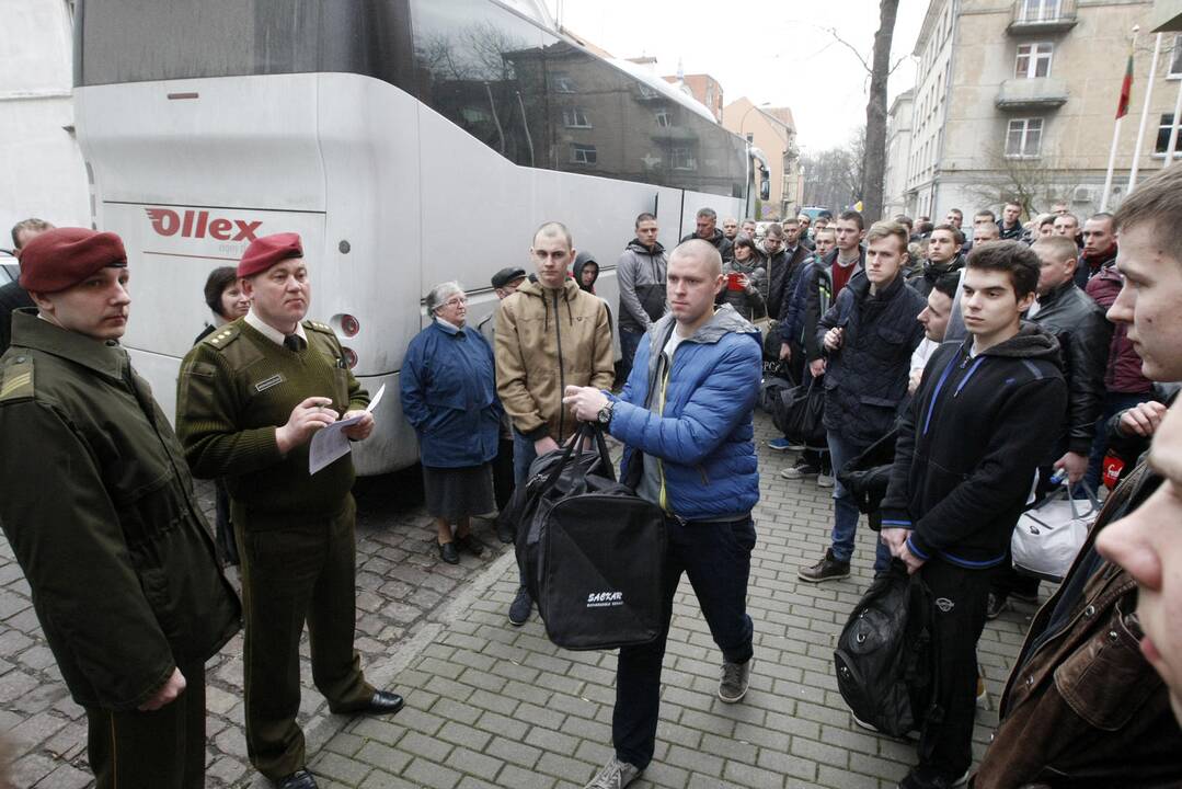 Šauktiniai išvyksta į Ruklą