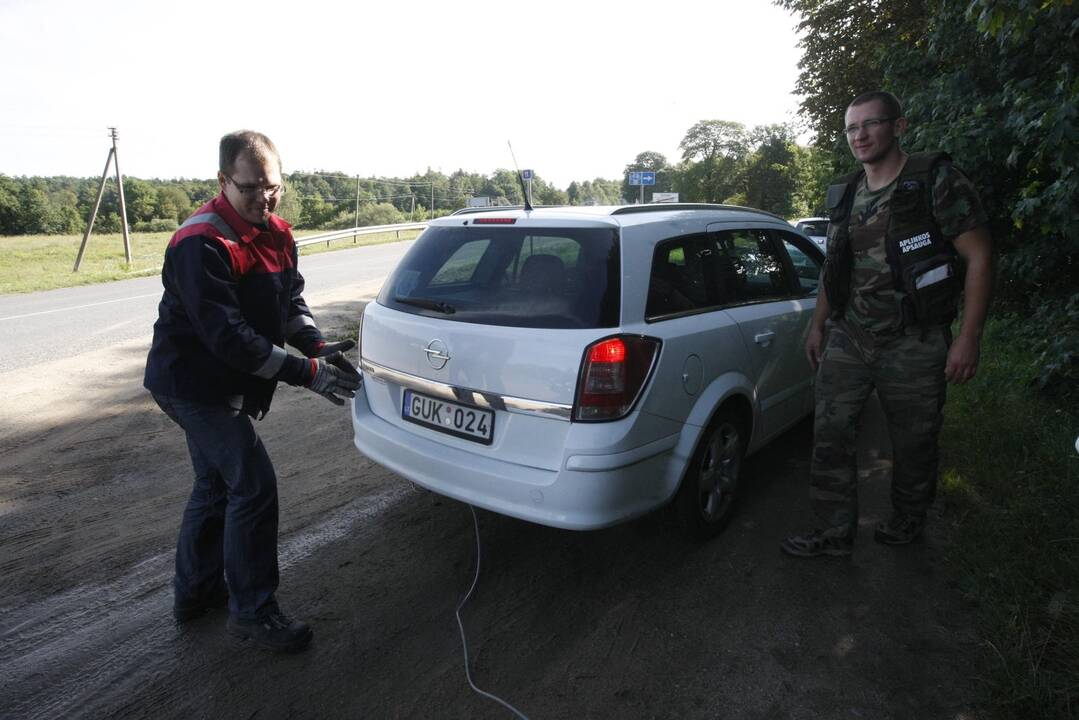 Tikrino, ar automobiliai neteršia aplinkos