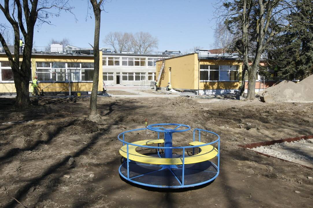 Uostamiestyje baigia pastatyti naują darželį