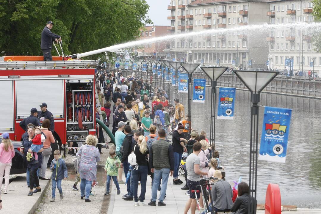 Laivų parade - pramogų vajus