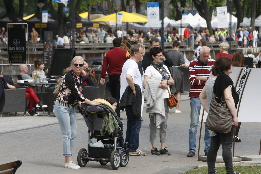 Laivų parade - pramogų vajus