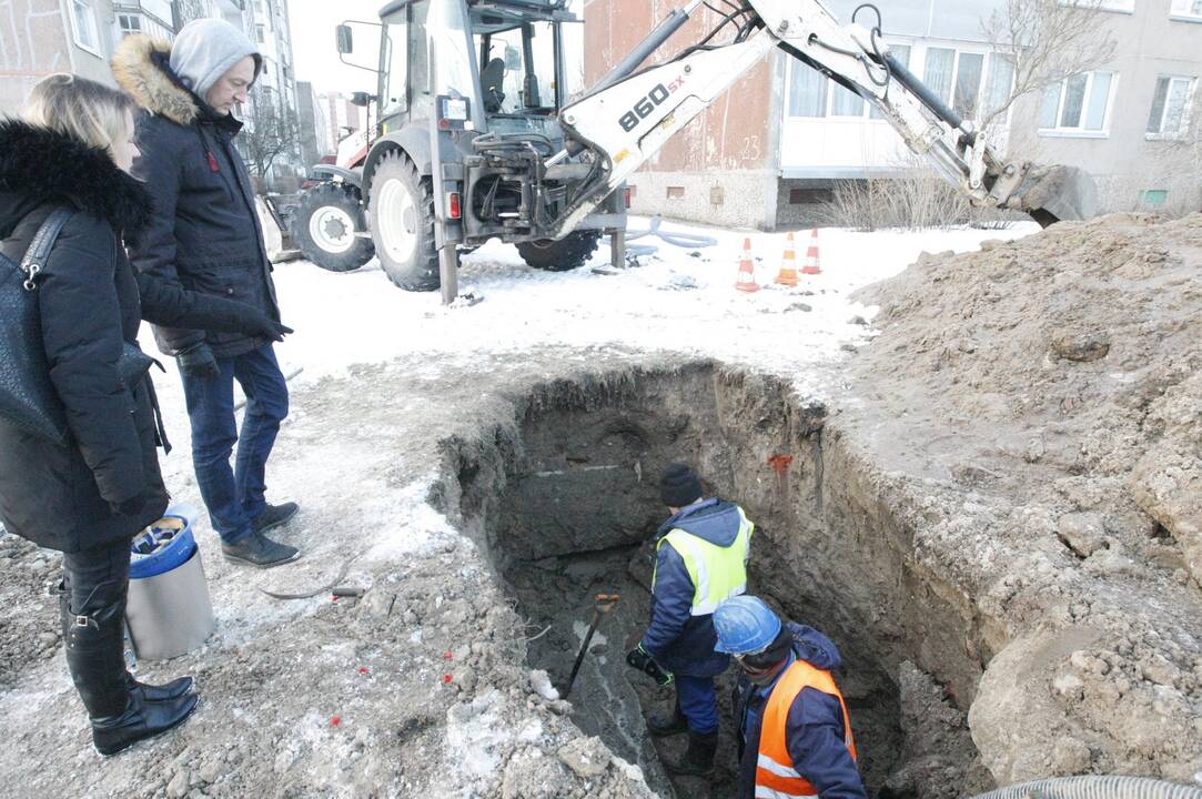 Vandentiekio avarija Naujakiemio gatvėje