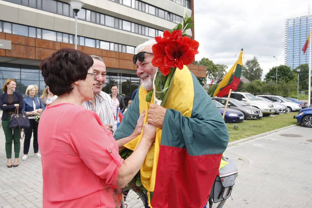 Iš Londono į Klaipėdą parmynęs 60-metis: galėčiau dar