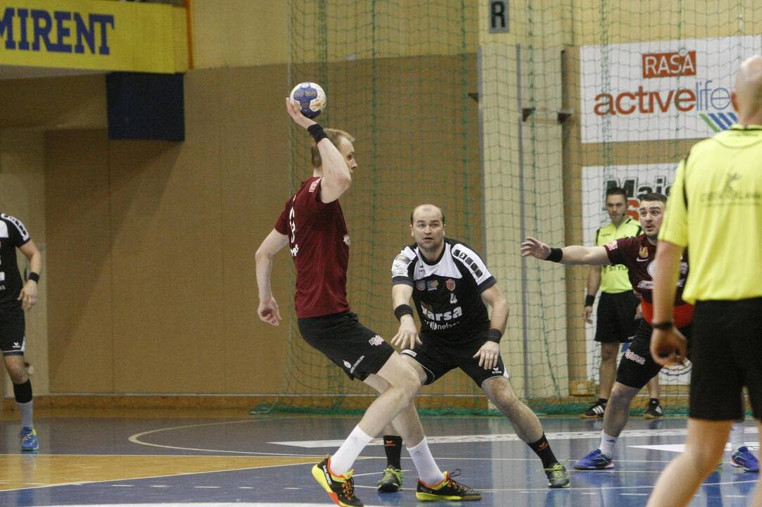 Rankinis: "Dragūnas" - "Varsa-Stronglasas"