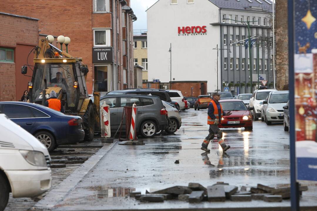 Puodžių gatvės remontas atidėtas