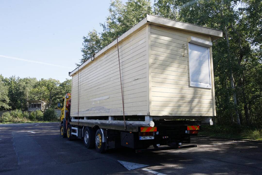 Atšilo, o paplūdimiuose nebeliko gelbėtojų postų