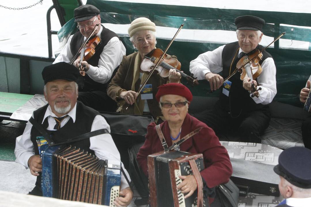 Tarptautinis folkloro festivalis "Parbėg laivelis 2016"