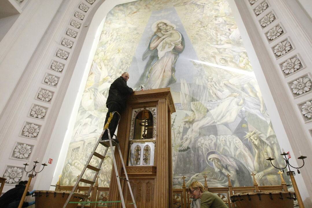 Marijos Taikos Karalienės bažnyčioje – talka