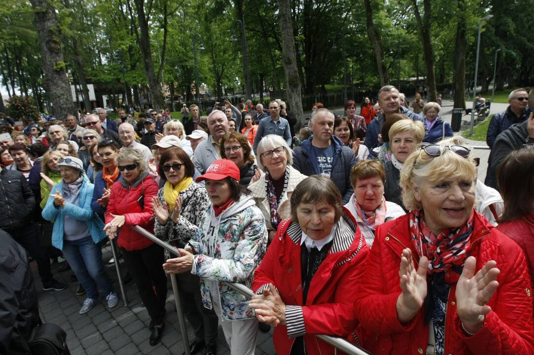 Stasio Povilaičio parašo atidengimas Palangoje