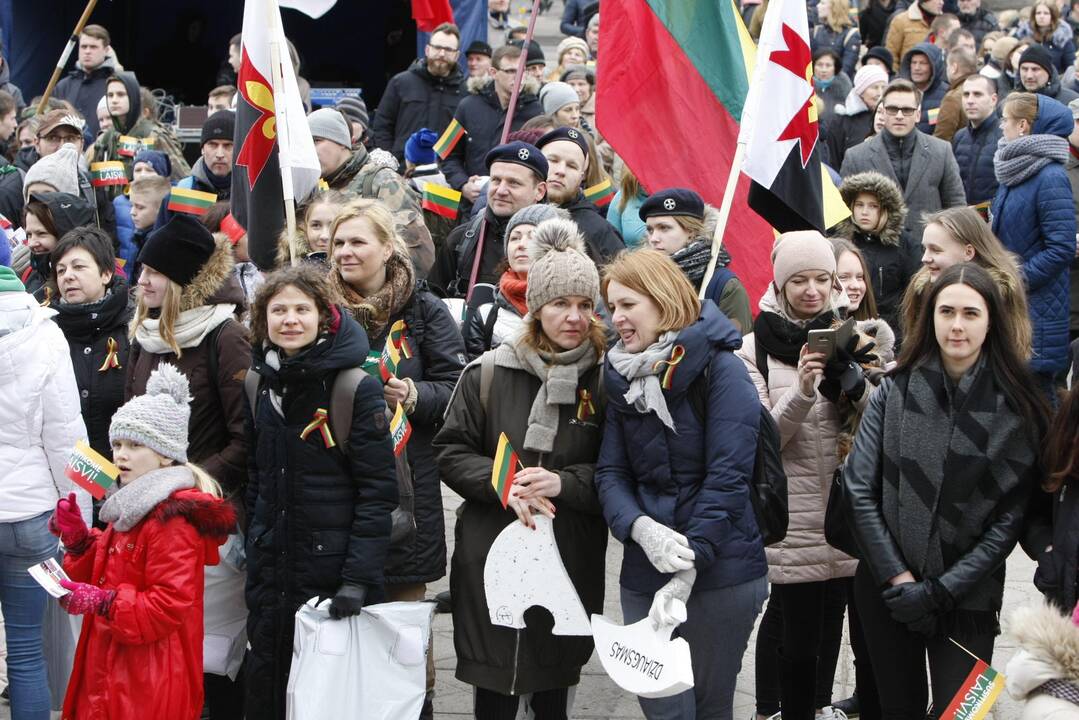 „Tautiška giesmė“ skambėjo įvairiomis kalbomis