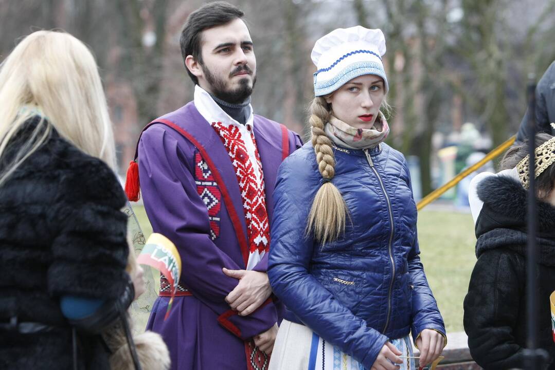 „Tautiška giesmė“ skambėjo įvairiomis kalbomis