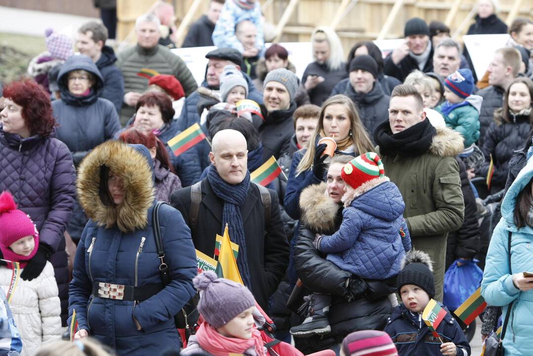 „Tautiška giesmė“ skambėjo įvairiomis kalbomis