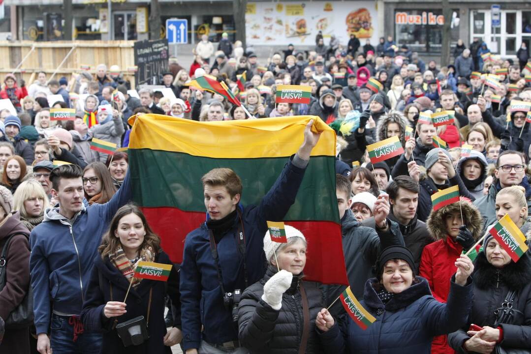 „Tautiška giesmė“ skambėjo įvairiomis kalbomis