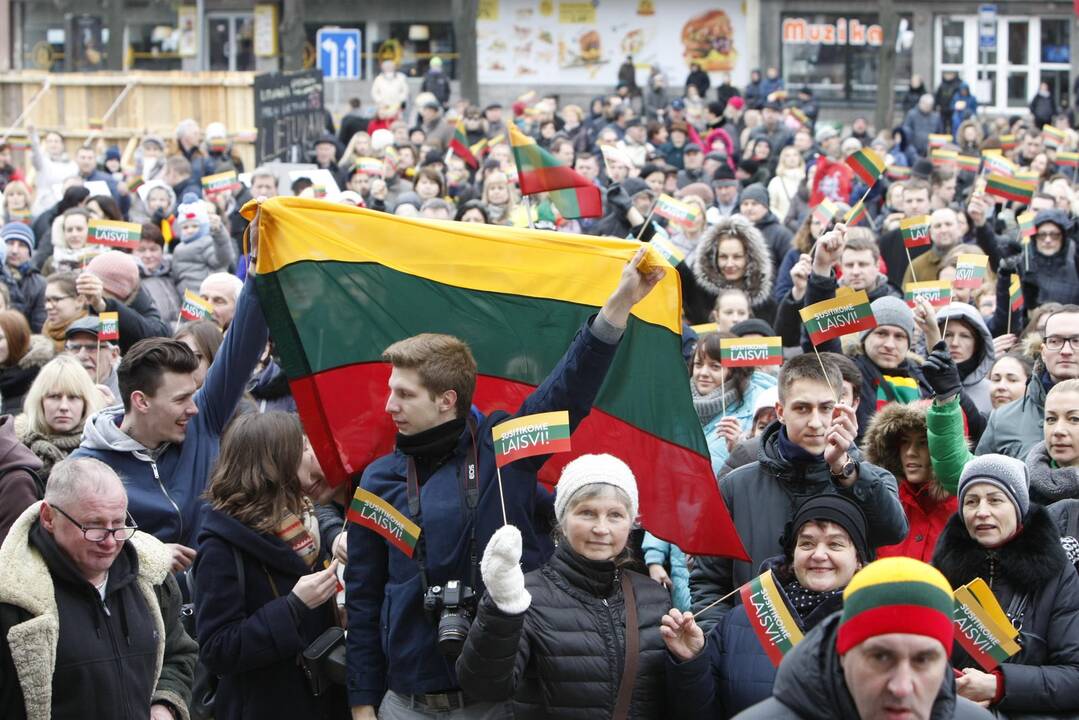 „Tautiška giesmė“ skambėjo įvairiomis kalbomis