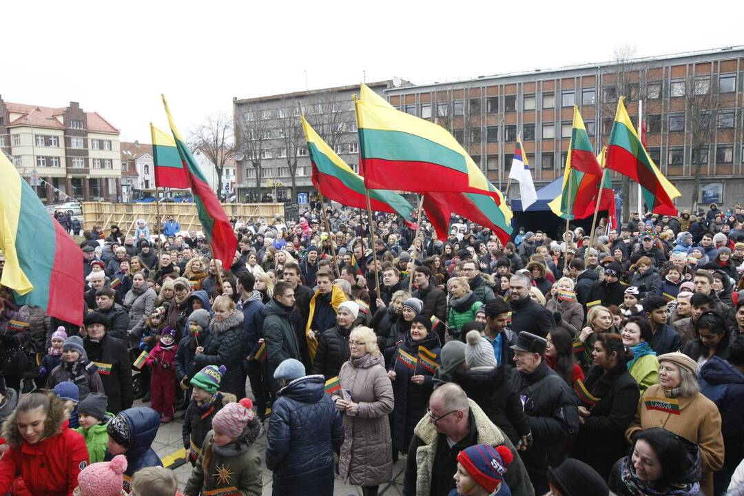 „Tautiška giesmė“ skambėjo įvairiomis kalbomis