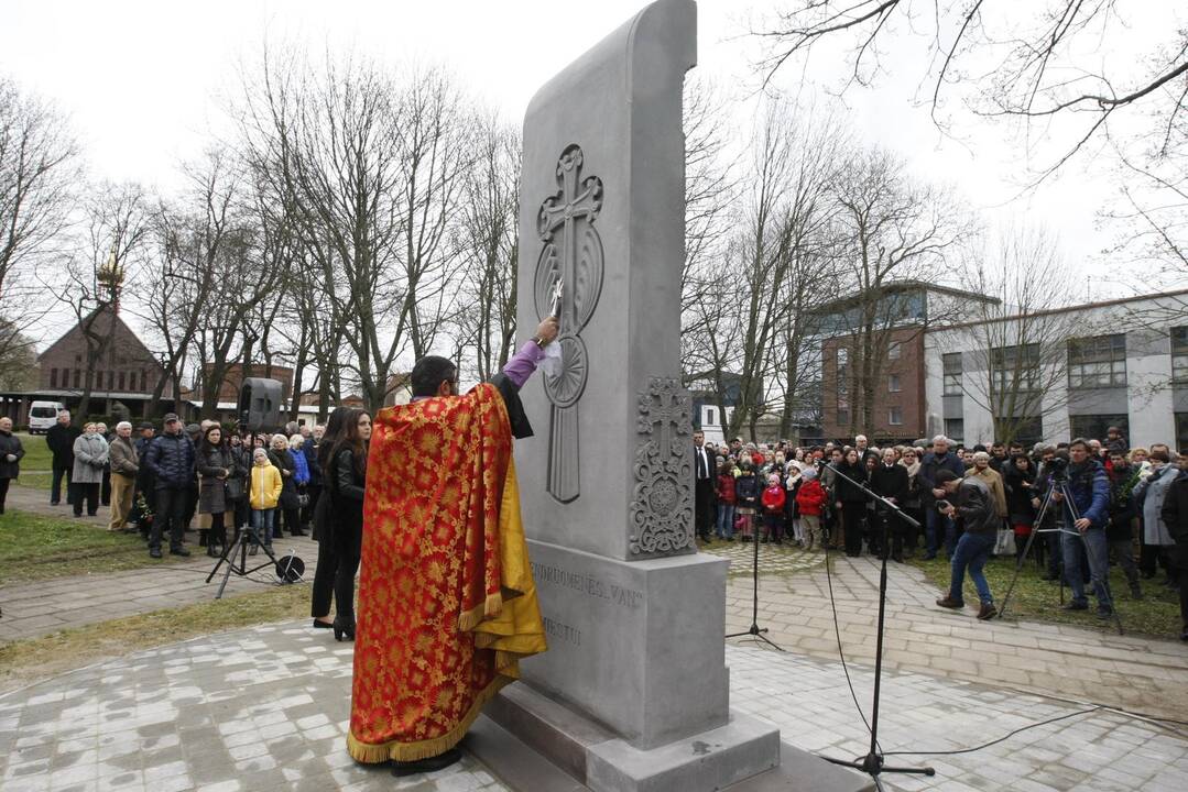 Armėnai genocidą įamžino paminklu