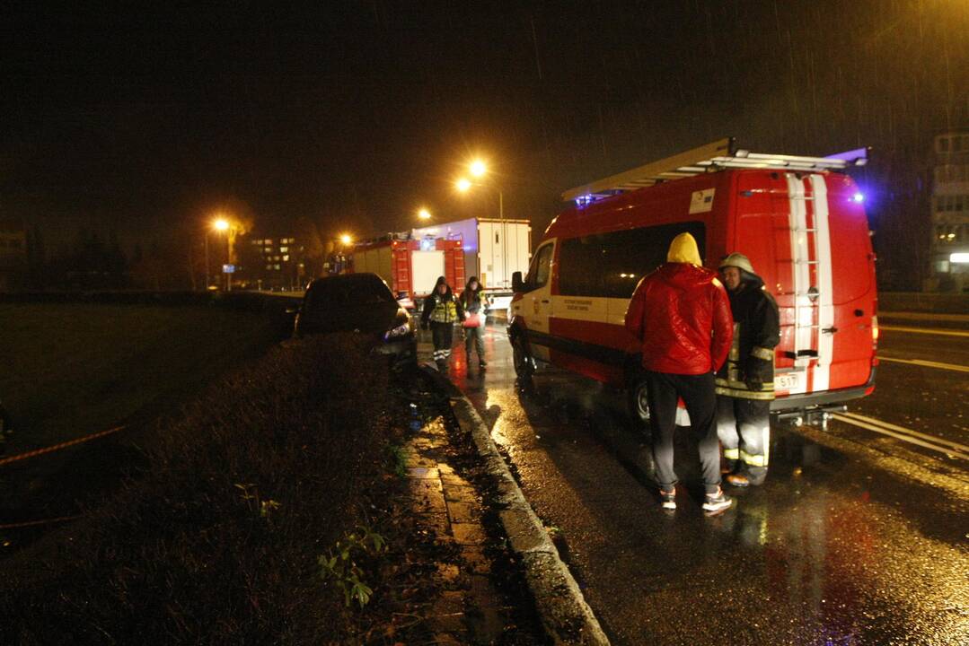 Į "gaudyklę" įvažiavo automoilis