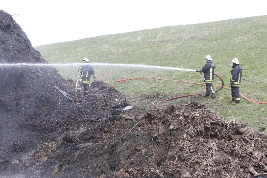 Klaipėdos rajone degė atliekos