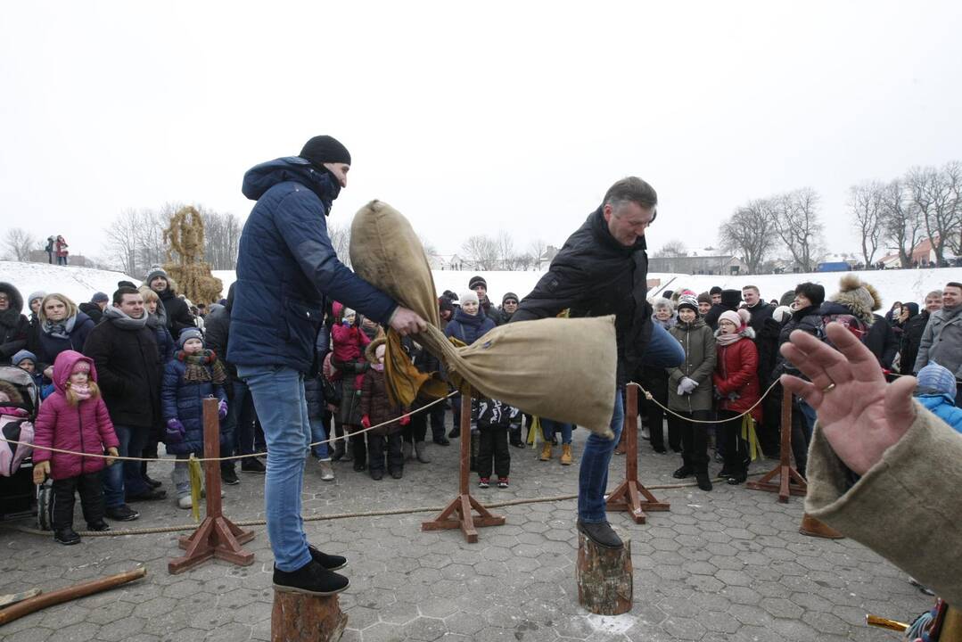 Klaipėdiečiai nenusižengė tradicijoms: per Užgavėnes išdykavo ir sudegino Morę