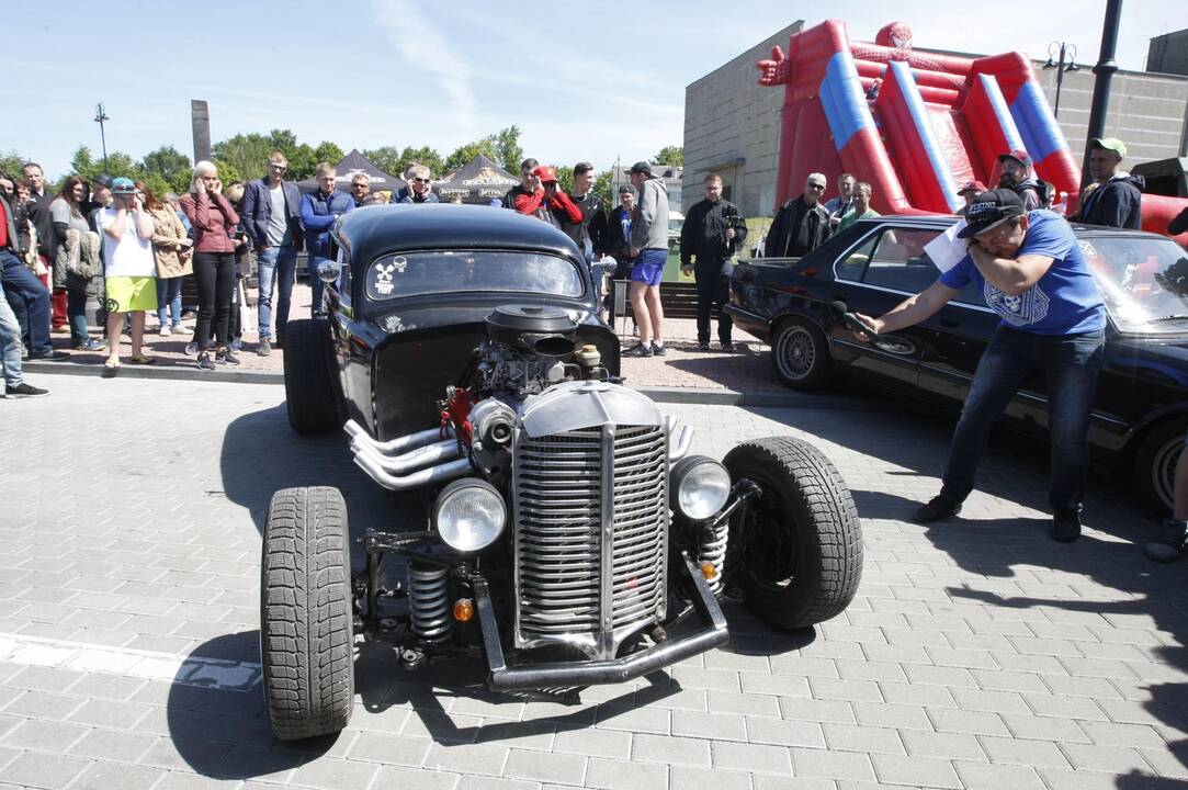 Automobilių paroda Klaipėdoje