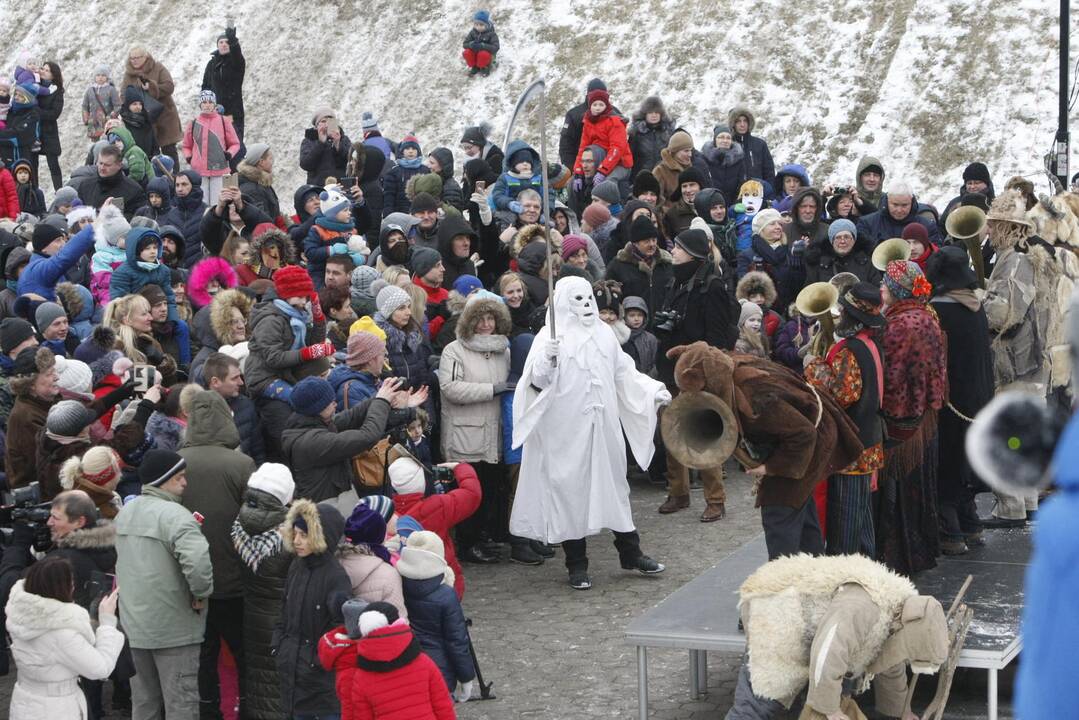 Klaipėdiečiai nenusižengė tradicijoms: per Užgavėnes išdykavo ir sudegino Morę