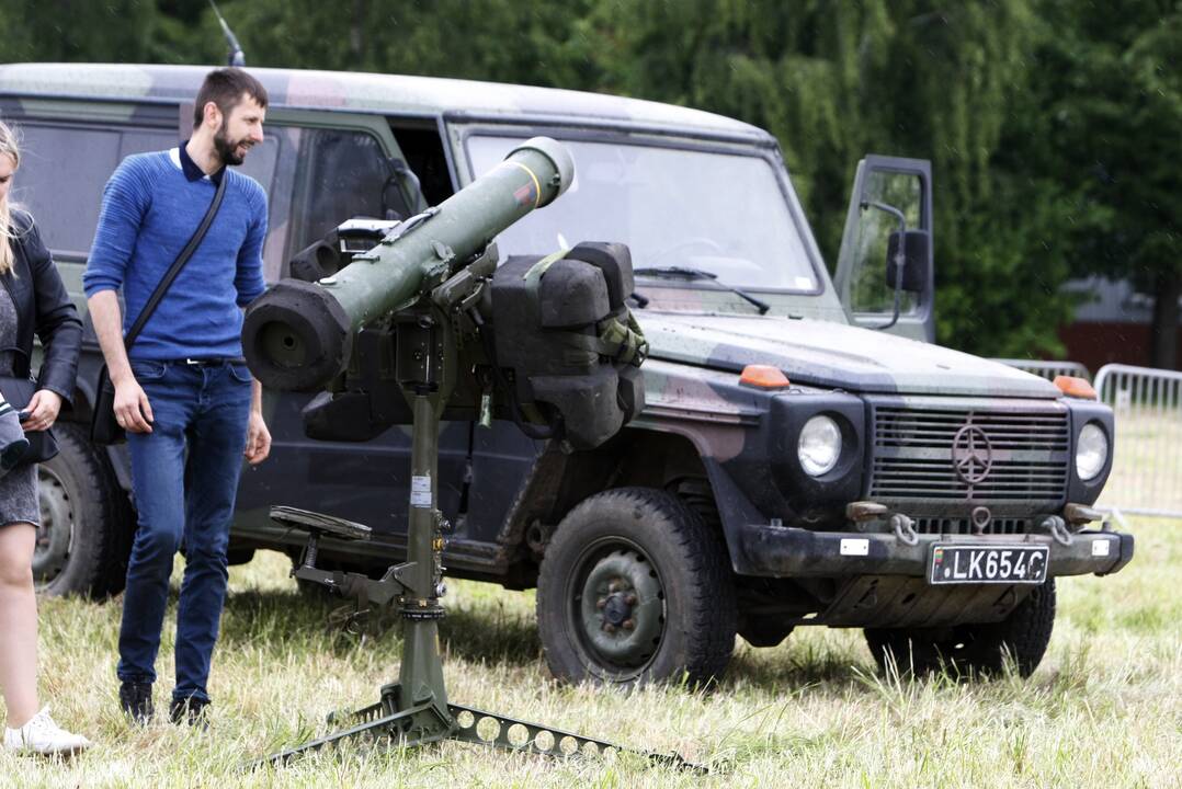 "Stiprus Grifonas 2021" dalyvių karinės technikos ekspozicija