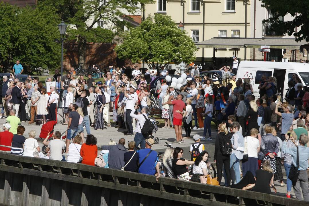  „Meridianas“ išskleidė bures