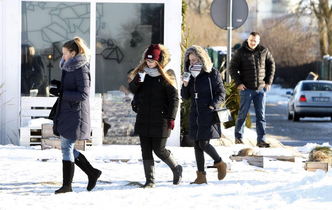 Klaipėdiečiai šeštadienį laiką leido prie jūros