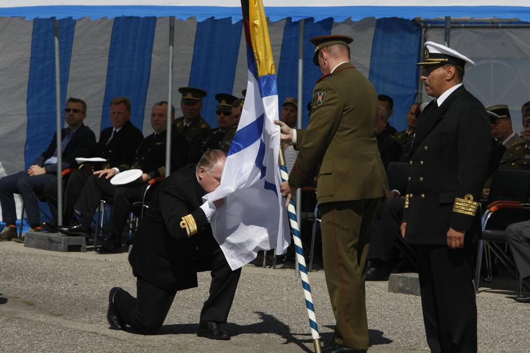 Karinių jūrų pajėgų vadų pasikeitimo ceremonija.