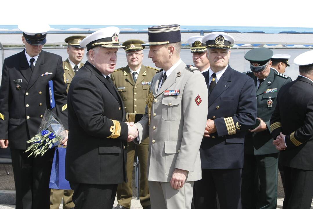 Karinių jūrų pajėgų vadų pasikeitimo ceremonija.