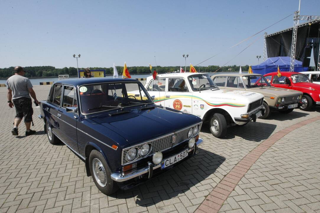 Senovinių automobilių paroda Klaipėdoje